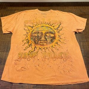 URBAN OUTFITTERS GRAPHIC TEE